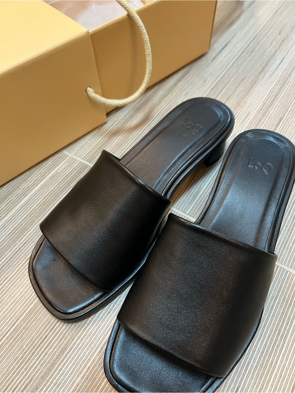 LoQ Black Leather Celia Slide Sandals